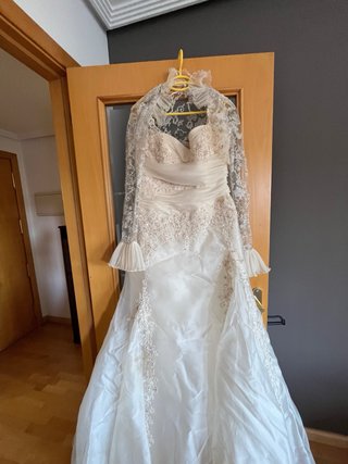 Vestido de Novia Beige y Blanco