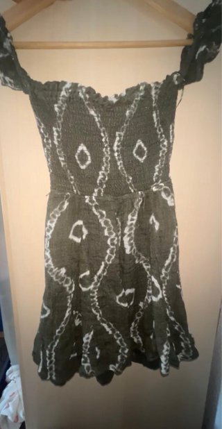Vestido Stradivarius verde estampado M