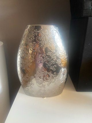 Jarrón Plateado Decorativo