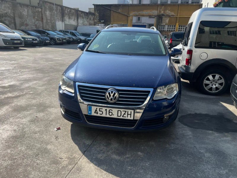 Volkswagen Passat 2006 - foto 1