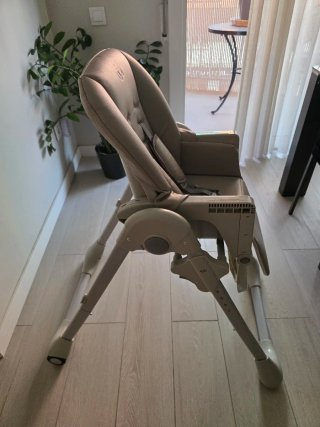 Trona bebé color beige