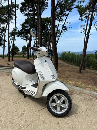Vespa Primavera 125 cc 3V i.e. en perfecto estado