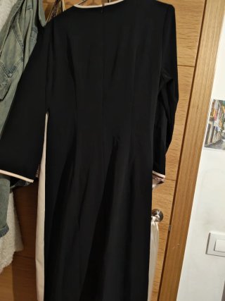 Precioso vestido midi bicolor (negro y crema)