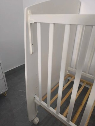 Cuna bebé blanca con colchón