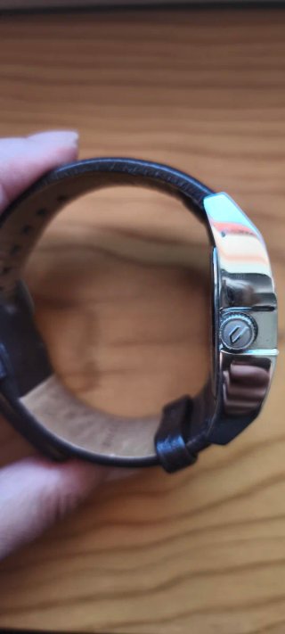 Relógio Diesel Pulseira Castanha e Caixa Prateada