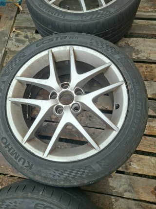 Llantas Saab 17 con neumáticos Kumho