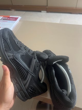 Zapatillas Nike Vomero 5 Negras Talla 42