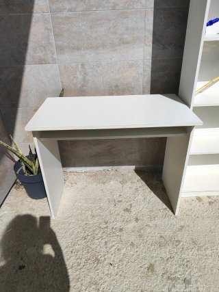 Escritorio blanco