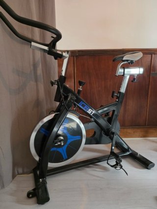 Bicicleta Estática BH ICB S1