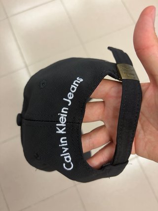 Gorras Armani y Calvin Klein Negras