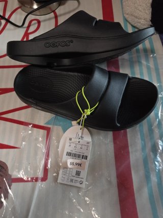 Chanclas OOFOS Mujer Negras