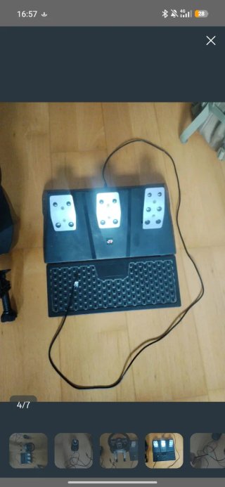 Volante gaming con pedales y palanca