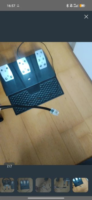 Volante gaming con pedales y palanca