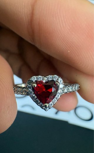 Anillo Pandora Corazón Rojo