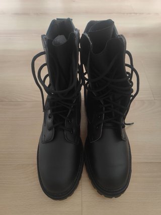 Botas tácticas negras nuevas