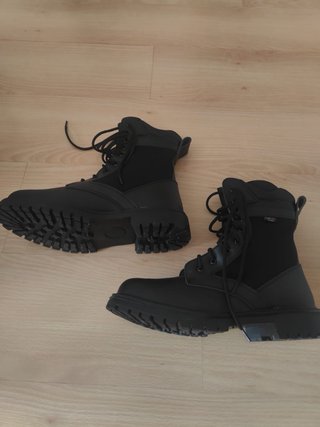 Botas tácticas negras nuevas
