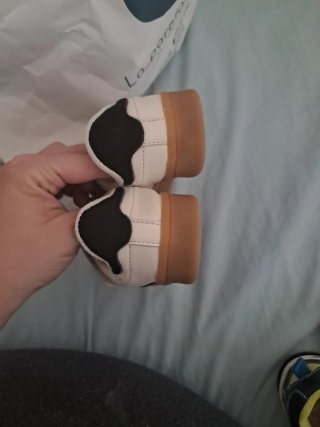 Deportivas niño blancas y marrones