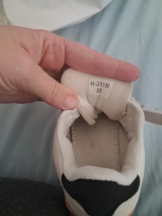 Deportivas niño blancas y marrones