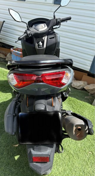 Yamaha NMAX 125 Gris