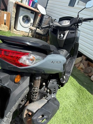 Yamaha NMAX 125 Gris