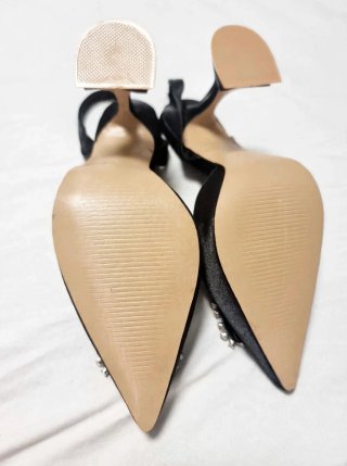 Tacones negros destalonados talla 35