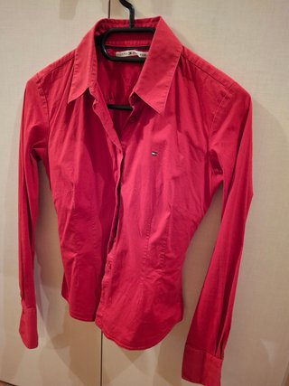 Camisa mujer Tommy Hilfiger. Talla 4. Roja
