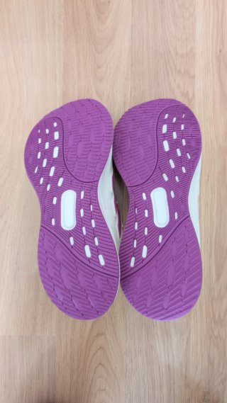 Zapatillas running mujer moradas y blancas