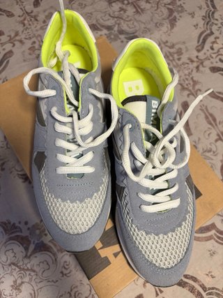 Zapatillas Bimba y Lola grises y verdes