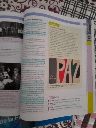 Historia de España 2 bach Andalucía Santillana