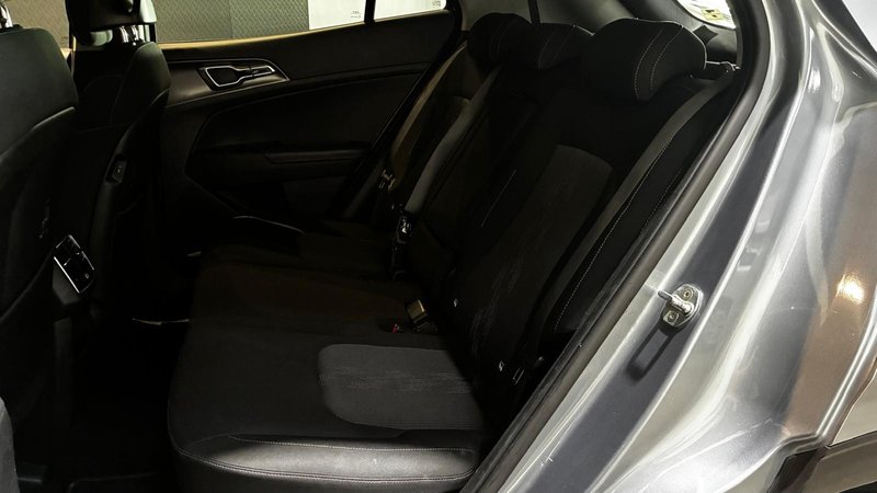 Kia Sportage 1.6 T-GDi HEV Drive 4X2 2022, foto 8