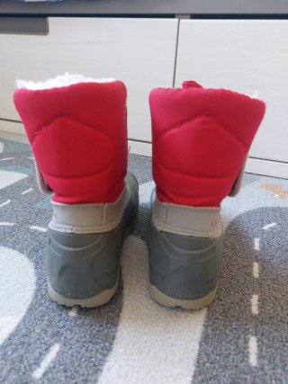 Buzo y botas de nieve para niñ@
