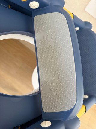 Escalera orinal bebé azul y amarillo