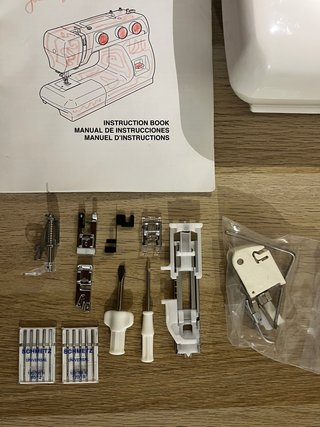 Máquina de coser Janome 3622S + Accesorios