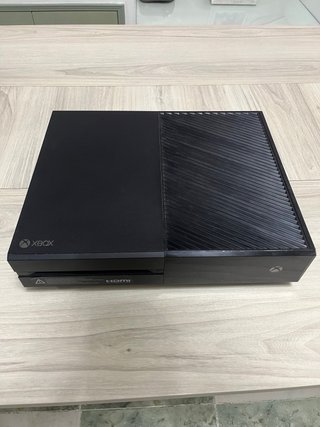 Xbox One 500GB Negra + Mando