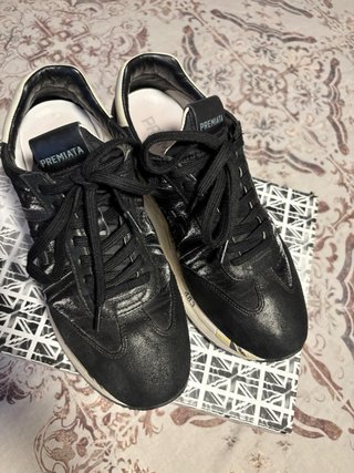 Zapatillas Premiata Negras y Blancas