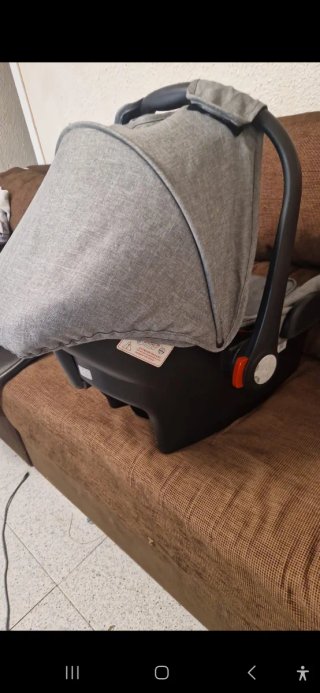 Silla de coche para bebé gris