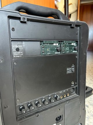 MIPRO MA-707E 100W + micrófono inalámbrico