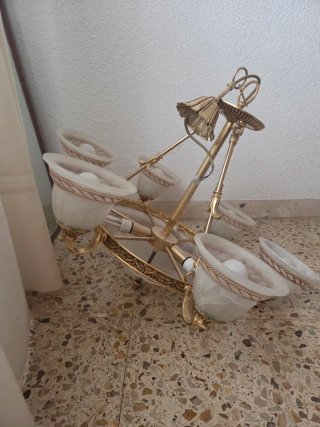 Lámpara de techo antigua dorada