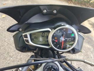 Triumph Street Triple Negra