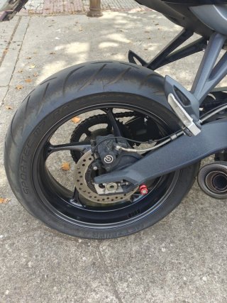 Triumph Street Triple Negra