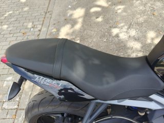 Triumph Street Triple Negra