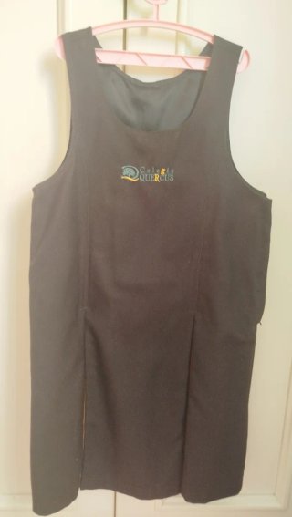 Uniforme Escolar Quercus Niña Talla 7