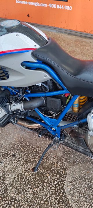 BMW HP2 Megamoto