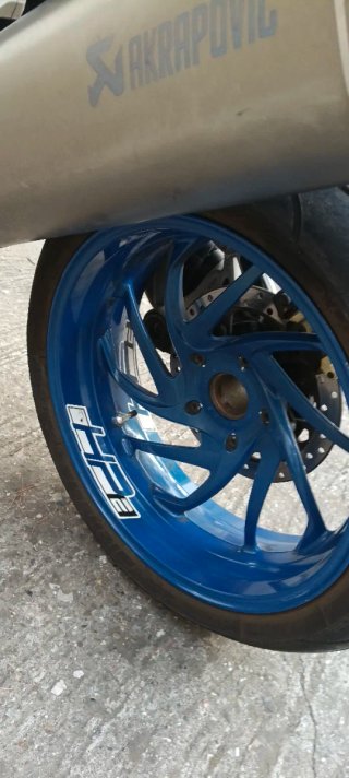 BMW HP2 Megamoto