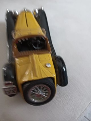 Modellino Auto d'epoca Giallo/Nero