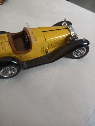 Modellino Auto d'epoca Giallo/Nero