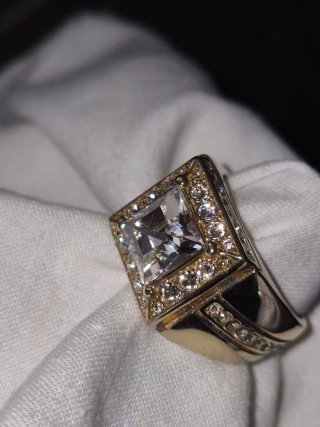 Anello Dolce & Gabbana con zirconi