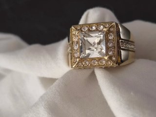 Anello Dolce & Gabbana con zirconi