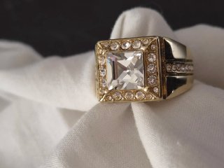 Anello Dolce & Gabbana con zirconi