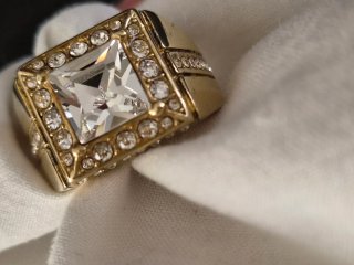 Anello Dolce & Gabbana con zirconi